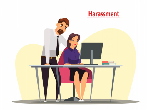 Ол үстіне отырды және кискасын оның мүшесіне сүртті.